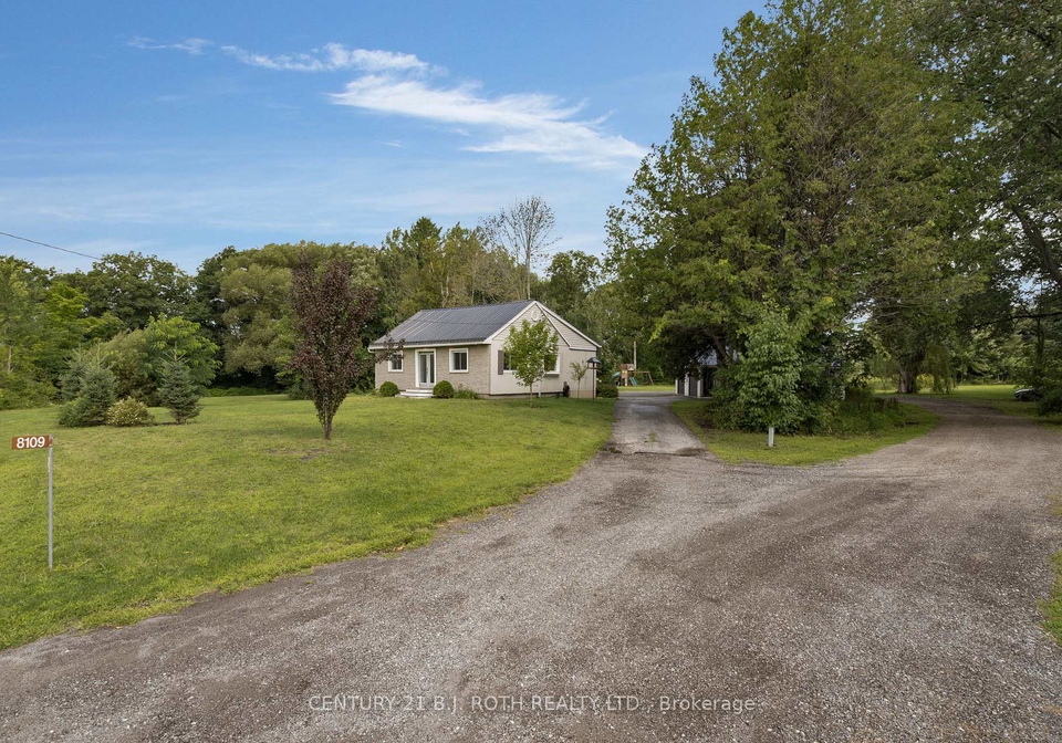 8109-93-highway-tiny-ontario-s12798570