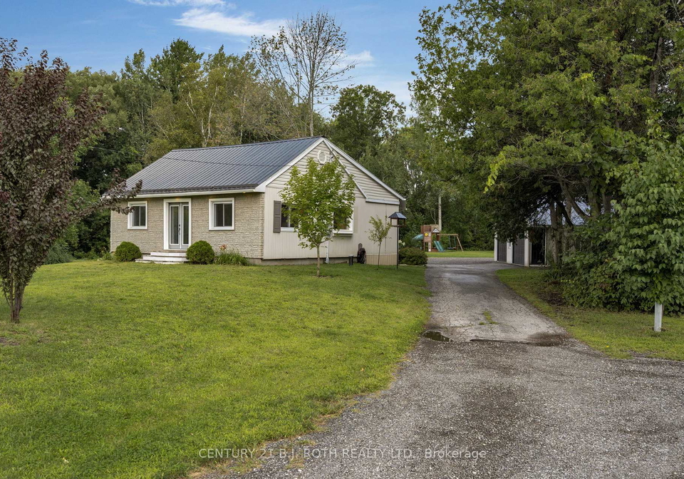 8109-93-highway-tiny-ontario-s12798570