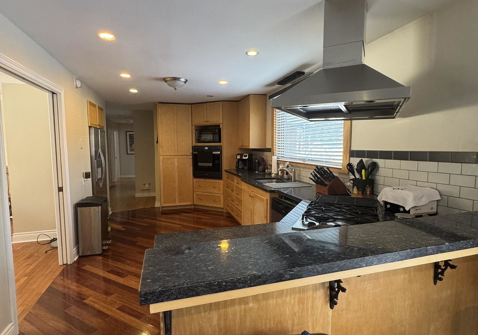156-39th-street-s-wasaga-beach-ontario-s12799914