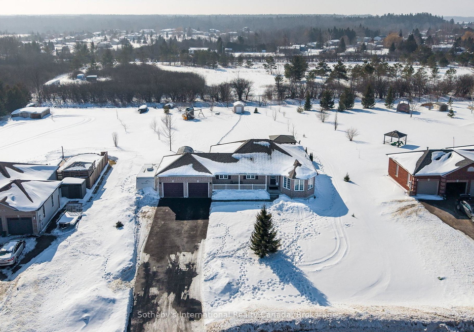 8-hall-street-springwater-ontario-s12800698