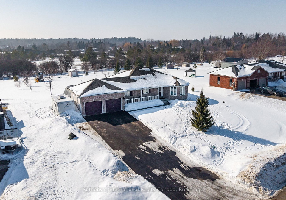 8-hall-street-springwater-ontario-s12800698