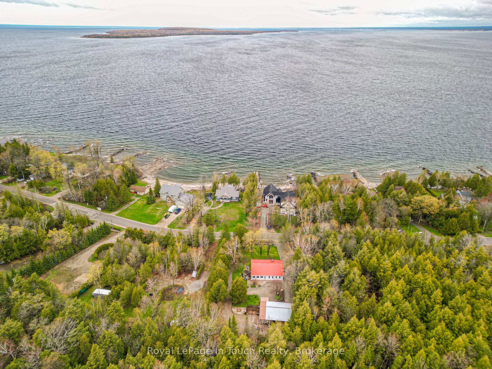 2554-champlain-road-tiny-ontario-s12800904