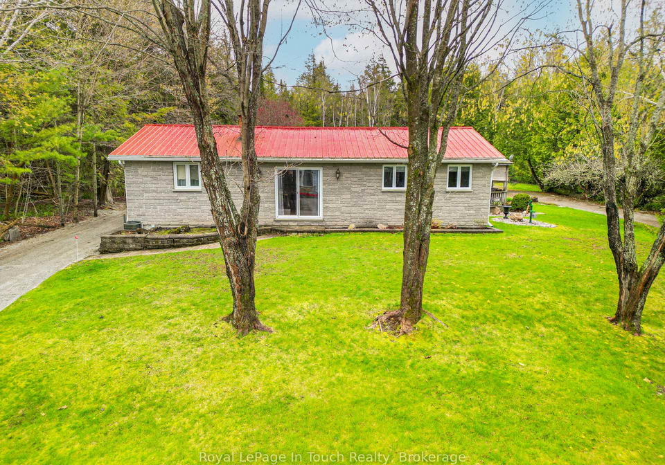 2554-champlain-road-tiny-ontario-s12800904