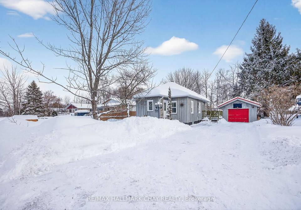 323-bell-street-tay-ontario-s12802780