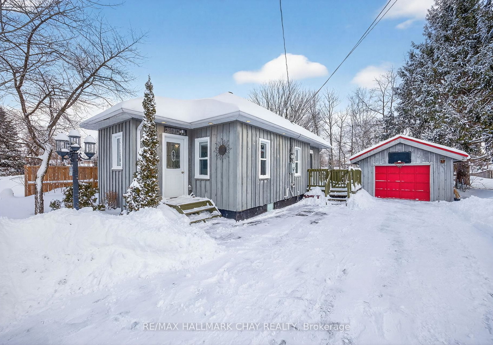 323-bell-street-tay-ontario-s12802780