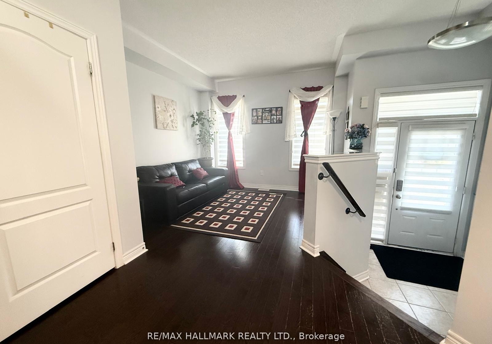 10-pearcey-crescent-barrie-ontario-s12806572
