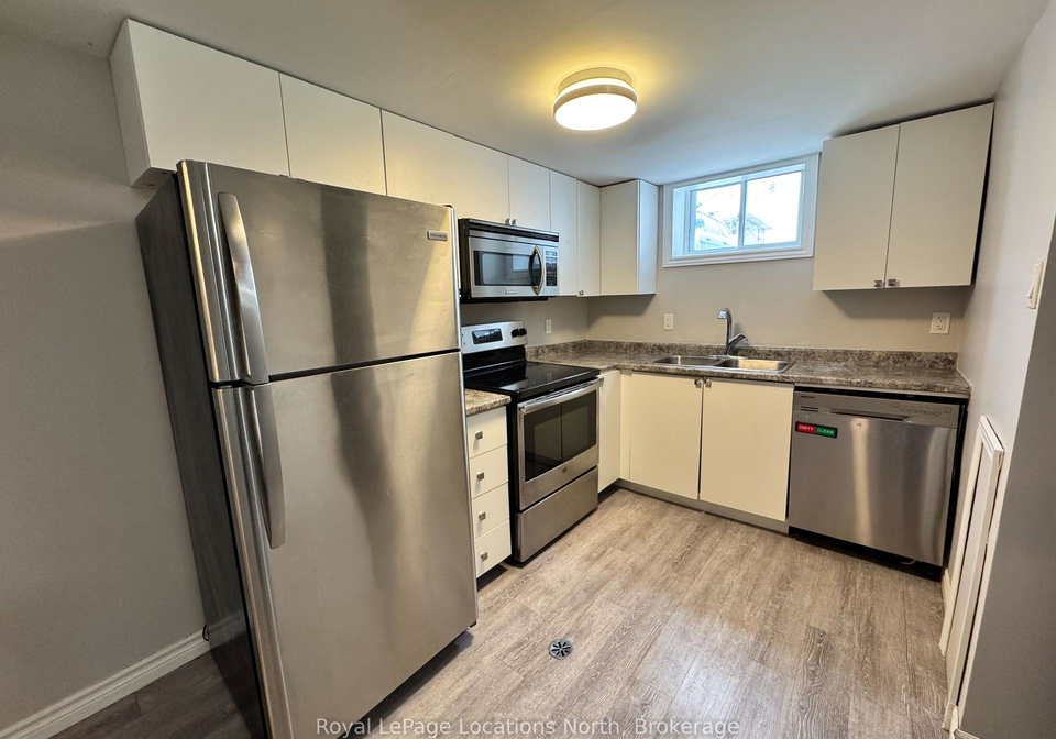 60-gibbard-crescent-collingwood-ontario-s12818810