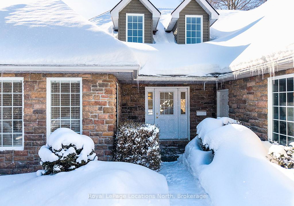 34-georgian-manor-drive-collingwood-ontario-s12822202