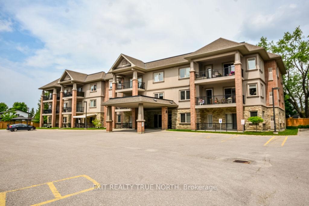 19b-yonge-street-n-springwater-ontario-s12822388
