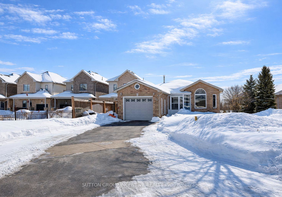 62-kell-place-barrie-ontario-s12823216