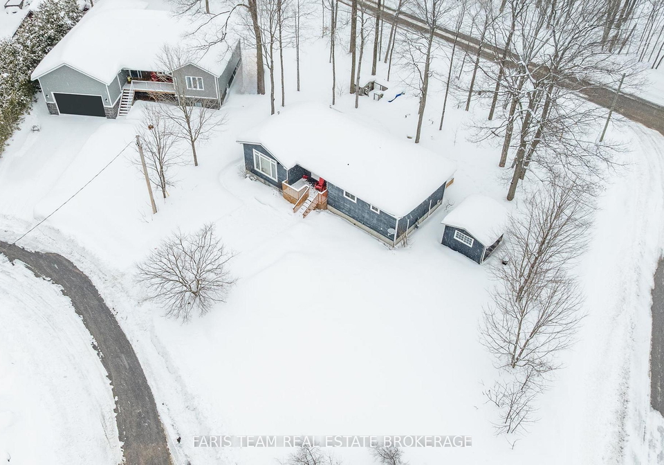 2-ojibway-court-tiny-ontario-s12823400