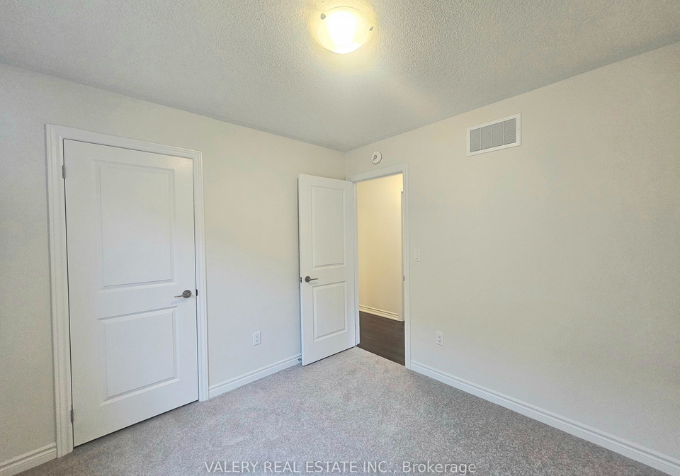 31-phoenix-boulevard-barrie-ontario-s12827450