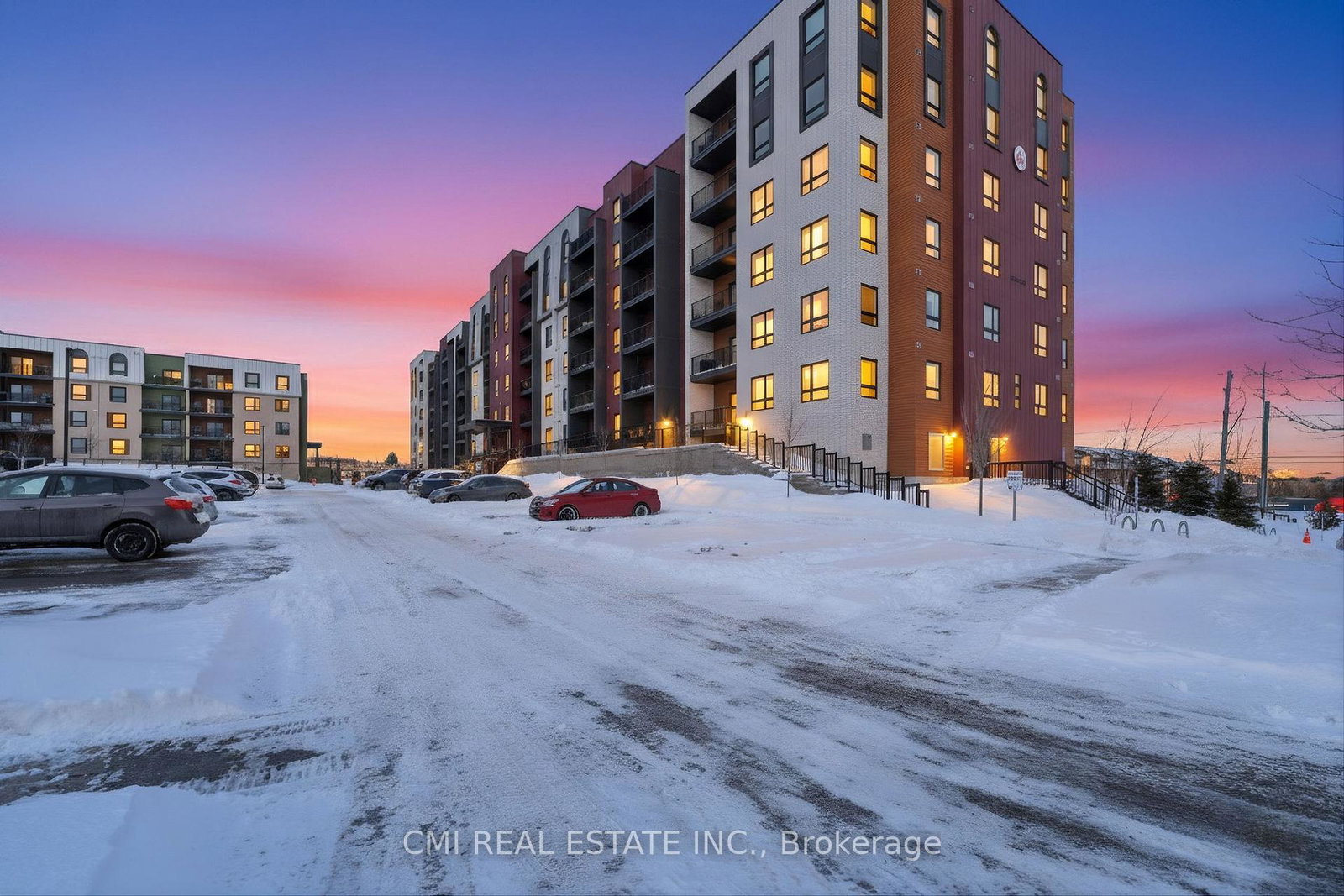 4-spice-way-barrie-ontario-s12828556