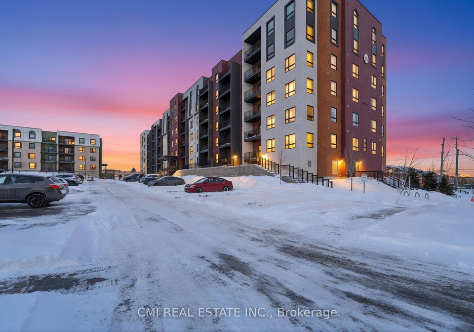 4-spice-way-barrie-ontario-s12828556