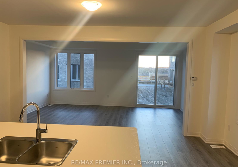72-west-oak-trail-barrie-ontario-s12830186