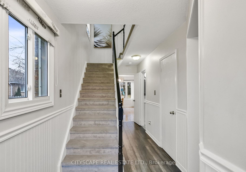 79-weatherup-crescent-barrie-ontario-s12830964