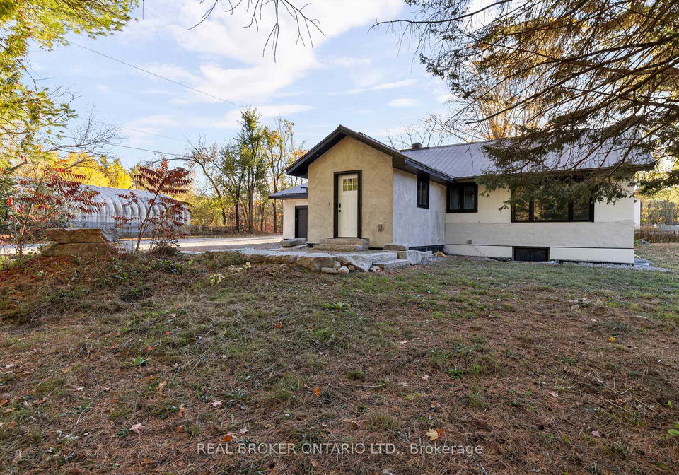 4382-uhthoff-line-severn-ontario-s12831868