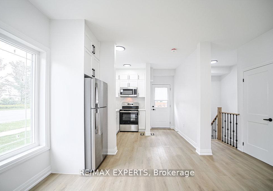 426-veterans-drive-barrie-ontario-s12832958