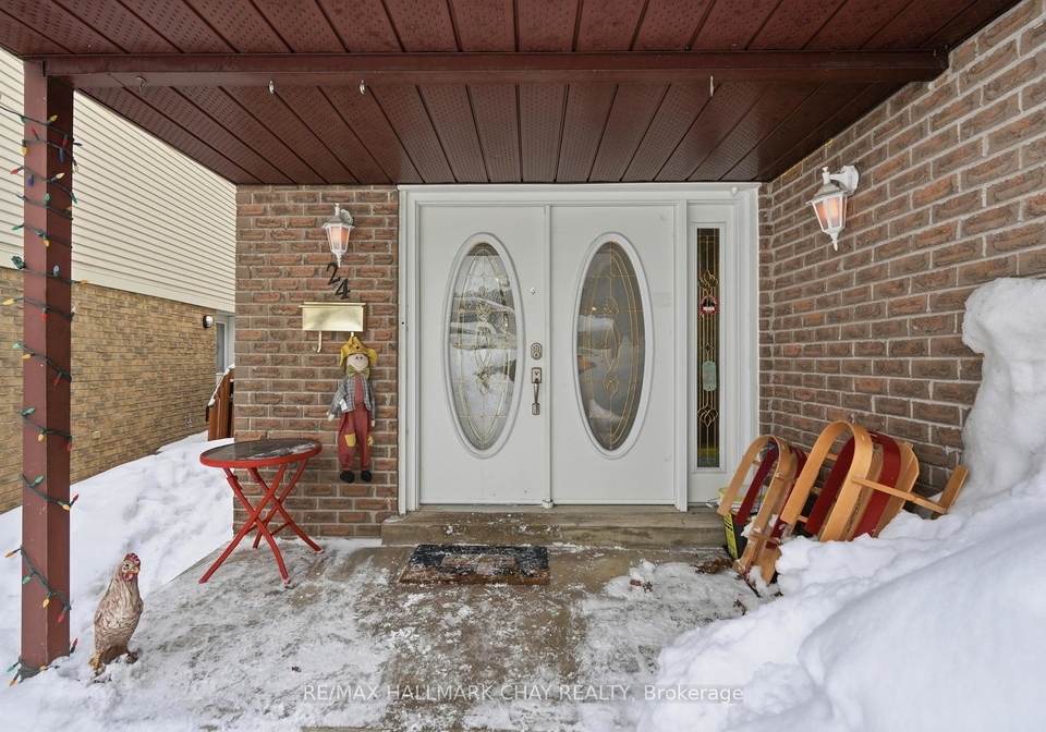 24-fox-run-barrie-ontario-s12835198
