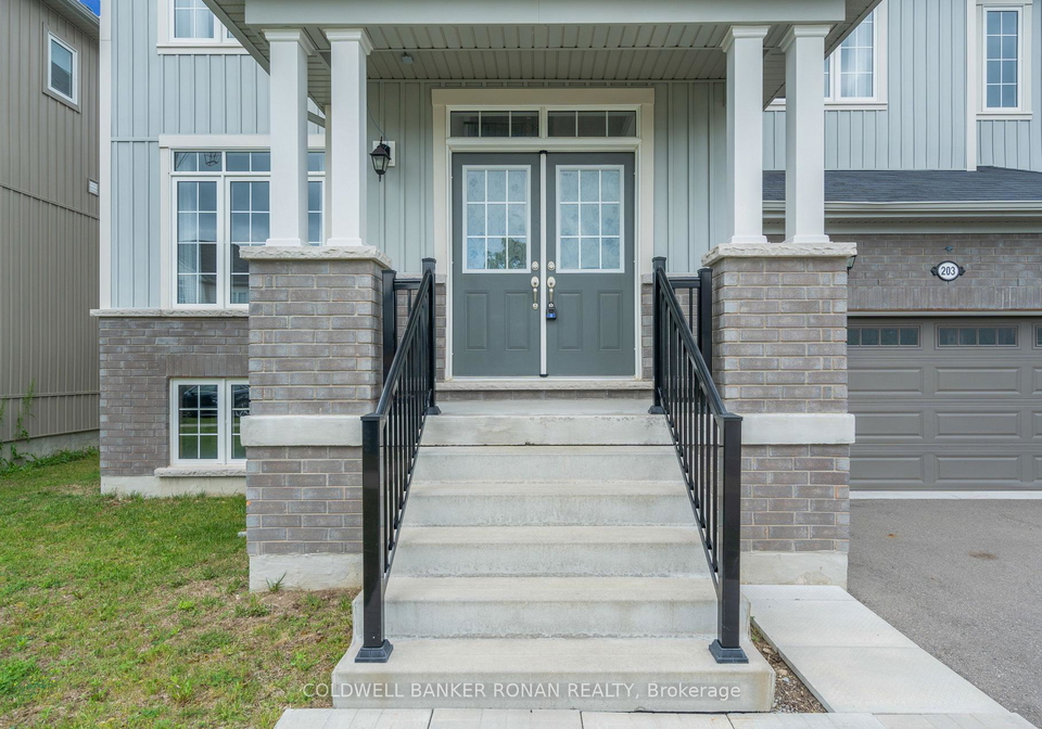 203-roy-drive-clearview-ontario-s12835368