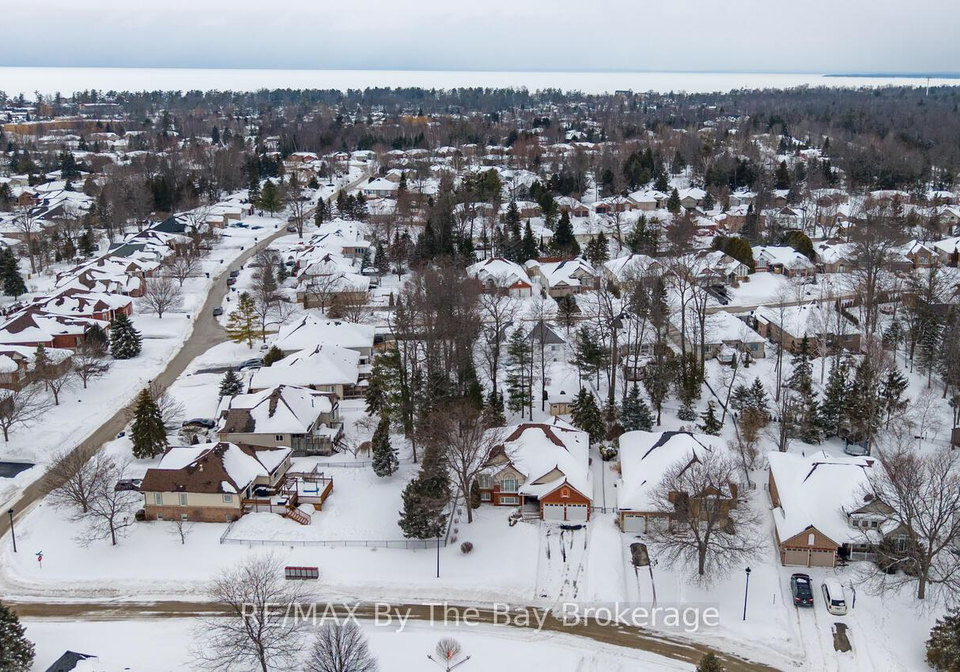 3-foxwood-crescent-wasaga-beach-ontario-s12836424