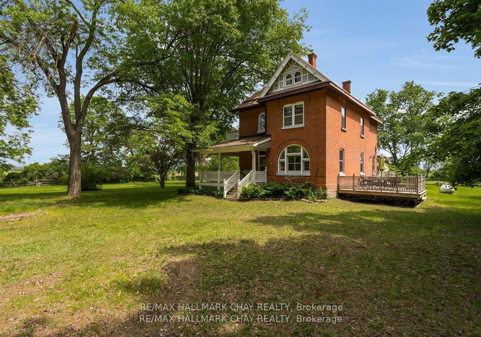 1407-flos-8-road-w-springwater-ontario-s12838102