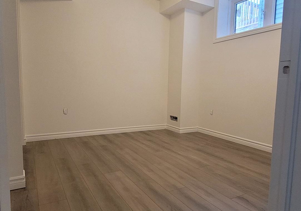 93-berkely-street-wasaga-beach-ontario-s12839058