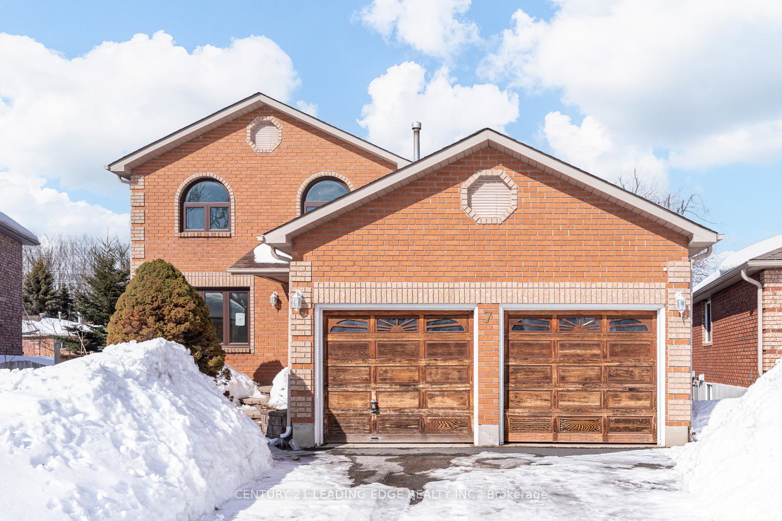 7-nugent-court-barrie-ontario-s12839332