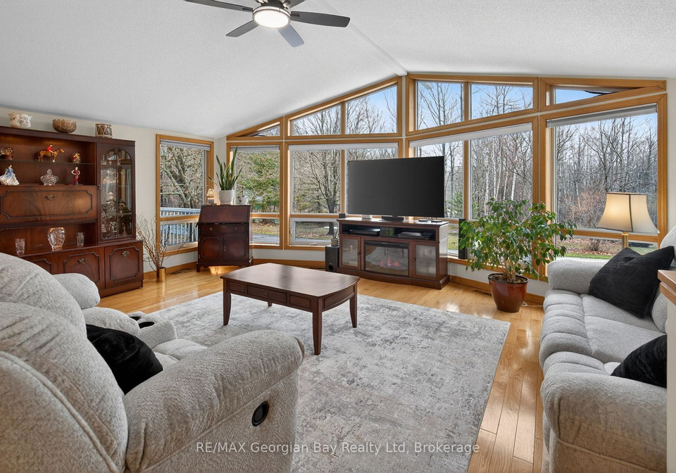 3-oakdale-court-penetanguishene-ontario-s12840328