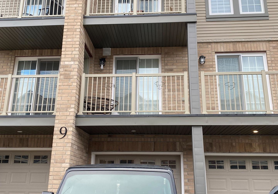 9-hay-lane-barrie-ontario-s12842062
