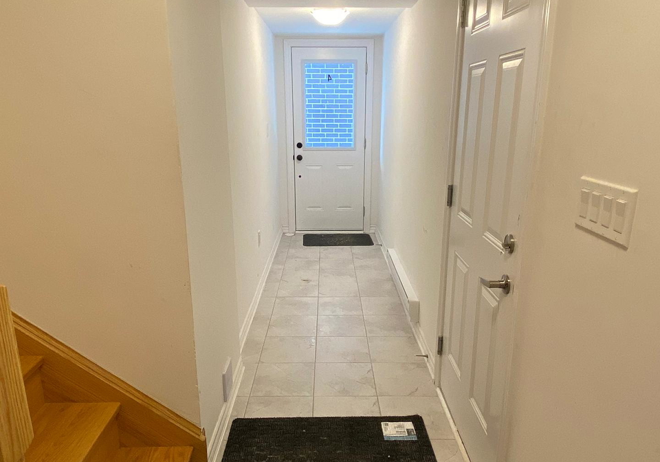9-hay-lane-barrie-ontario-s12842062