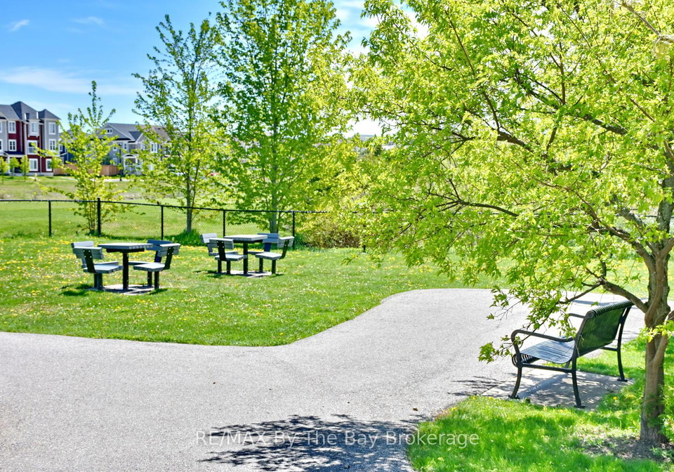 37-berkshire-avenue-wasaga-beach-ontario-s12842220