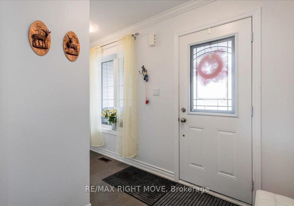 1-sinclair-crescent-ramara-ontario-s12842622