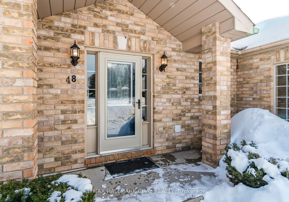 48-marlow-circle-springwater-ontario-s12842906