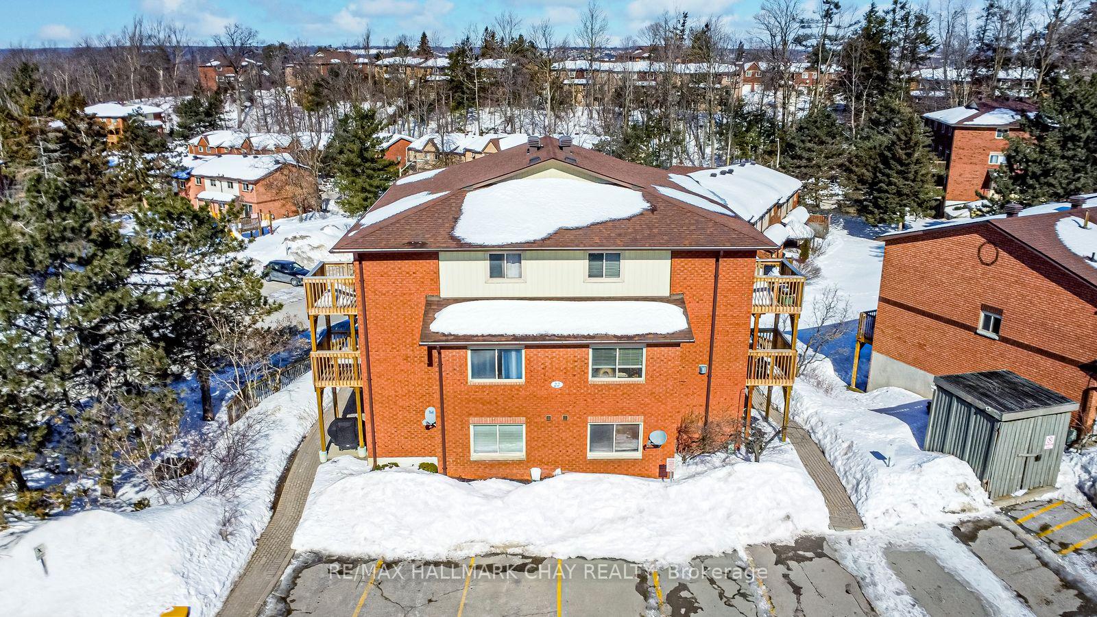 22-meadow-lane-barrie-ontario-s12849822