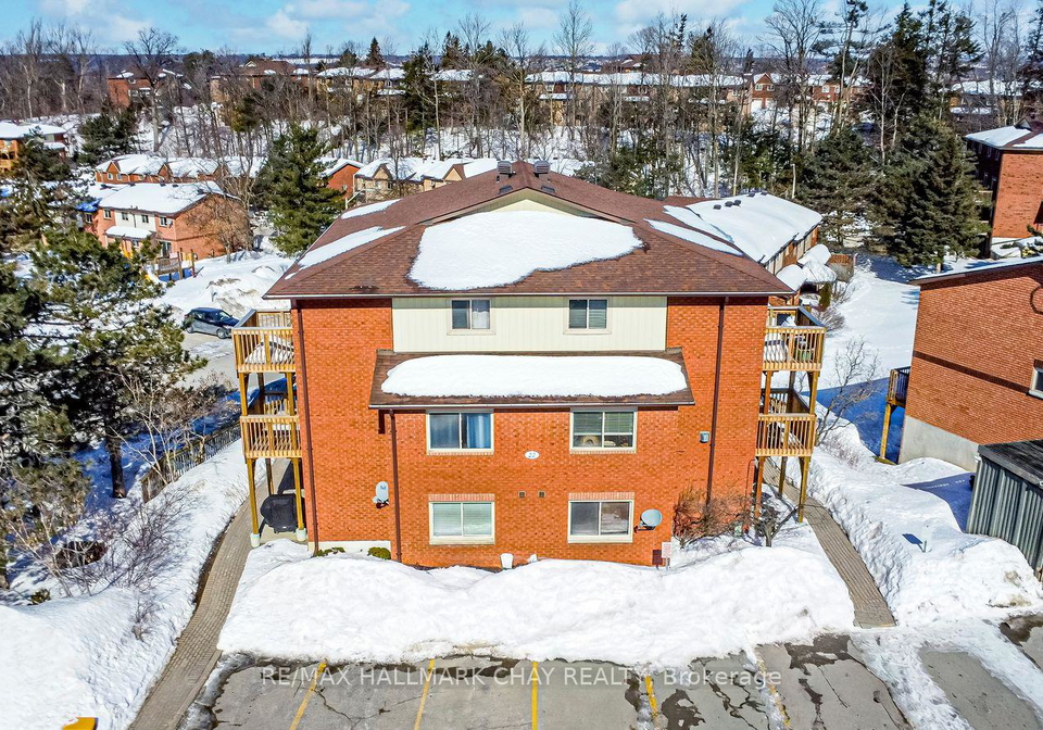 22-meadow-lane-barrie-ontario-s12849822