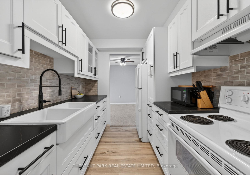 1-quail-crescent-barrie-ontario-s12849986