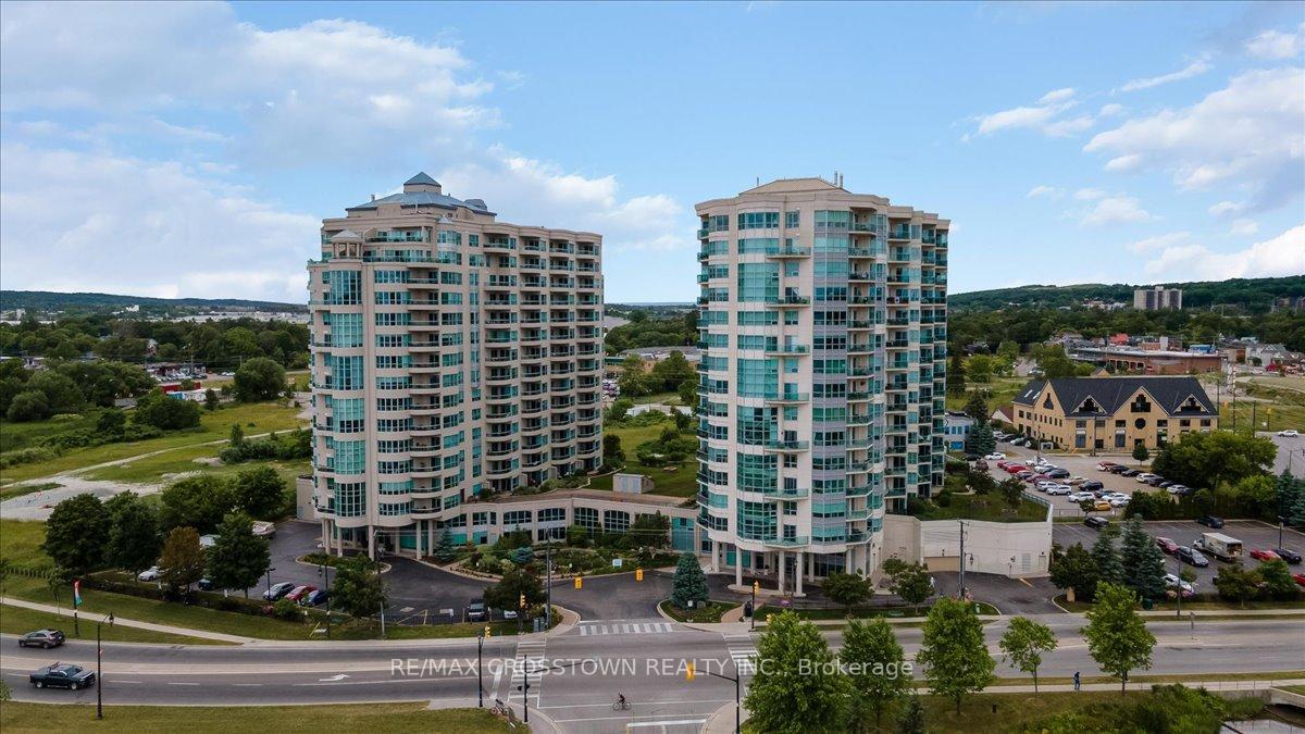 6-toronto-street-barrie-ontario-s12850938