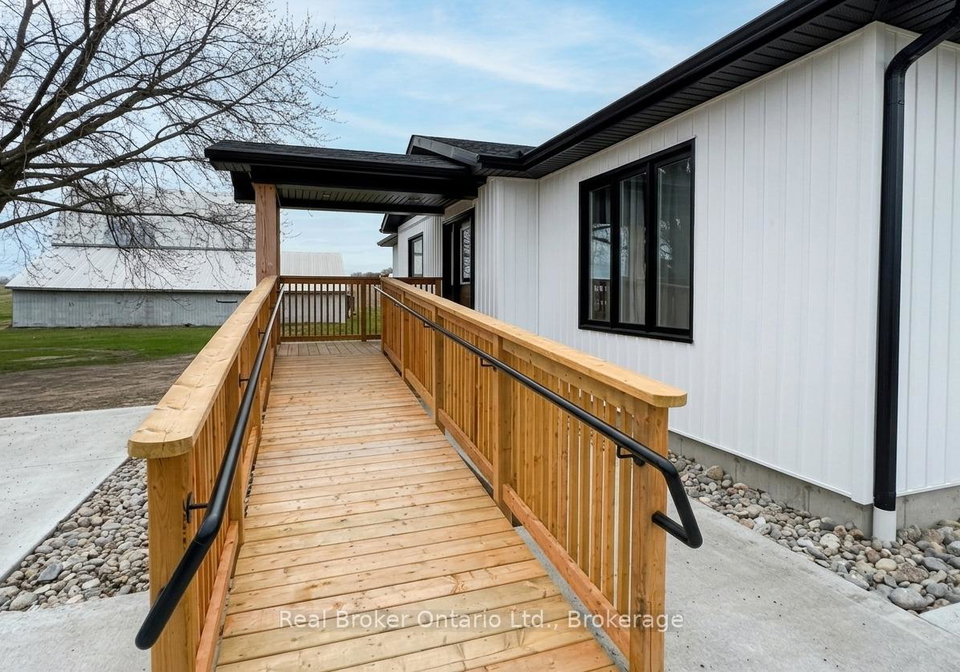 597-lafontaine-road-w-tiny-ontario-s12851078