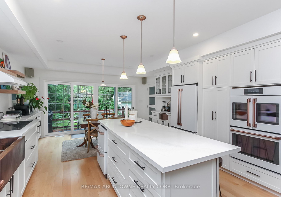 12-49th-street-n-wasaga-beach-ontario-s12852310