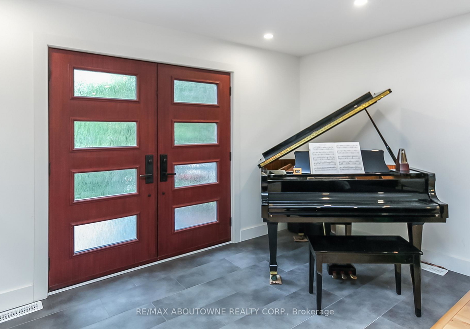 12-49th-street-n-wasaga-beach-ontario-s12852310