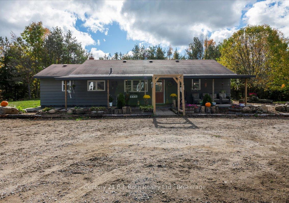 2286-flos-10-road-springwater-ontario-s12855224