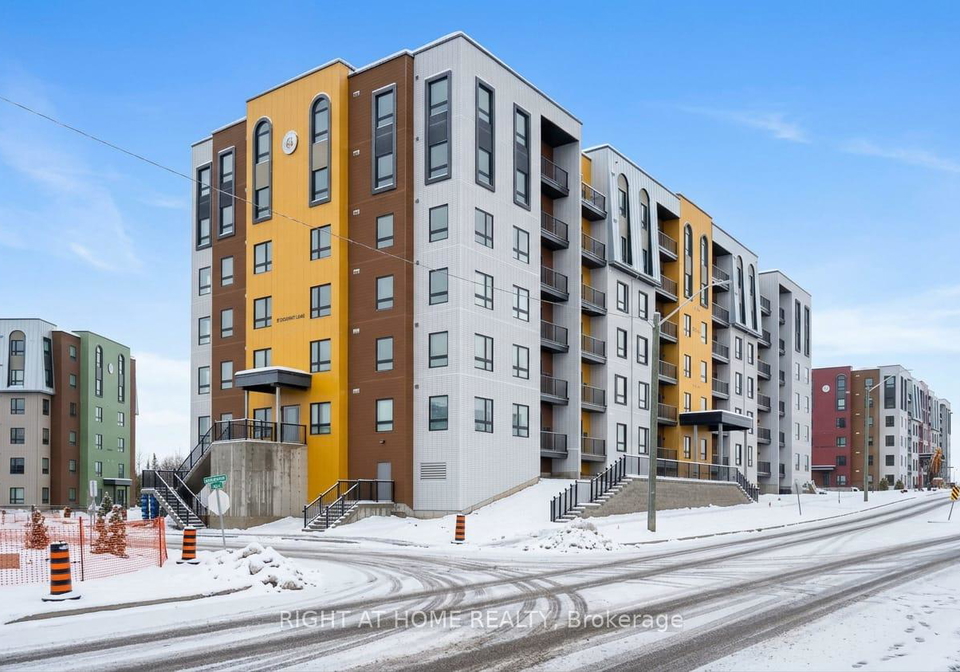 8-culinary-lane-barrie-ontario-s12856256