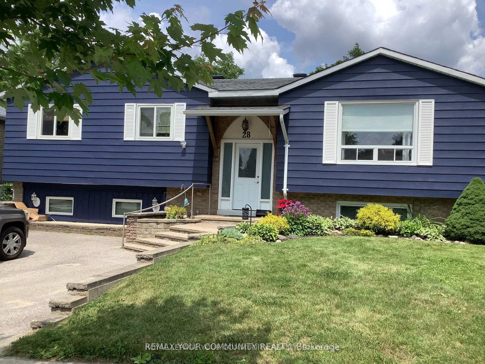 28-indian-arrow-road-barrie-ontario-s12857174
