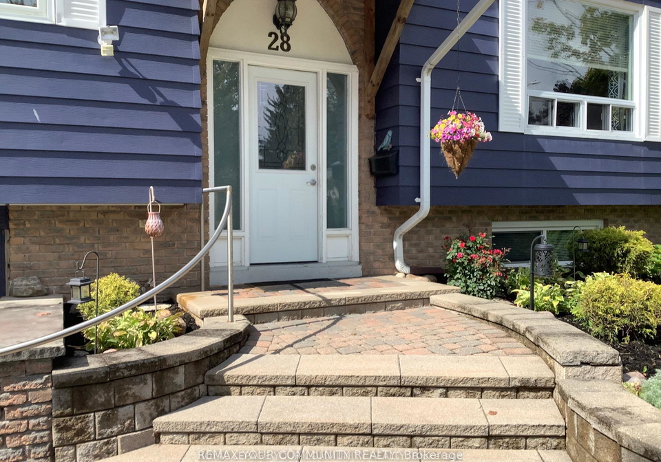 28-indian-arrow-road-barrie-ontario-s12857174