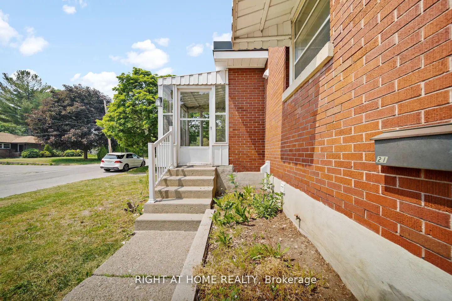 21-thomson-street-barrie-ontario-s12858990