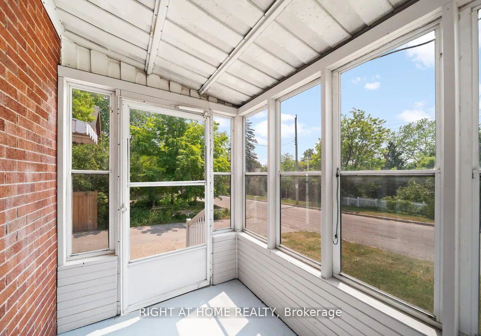 21-thomson-street-barrie-ontario-s12858990