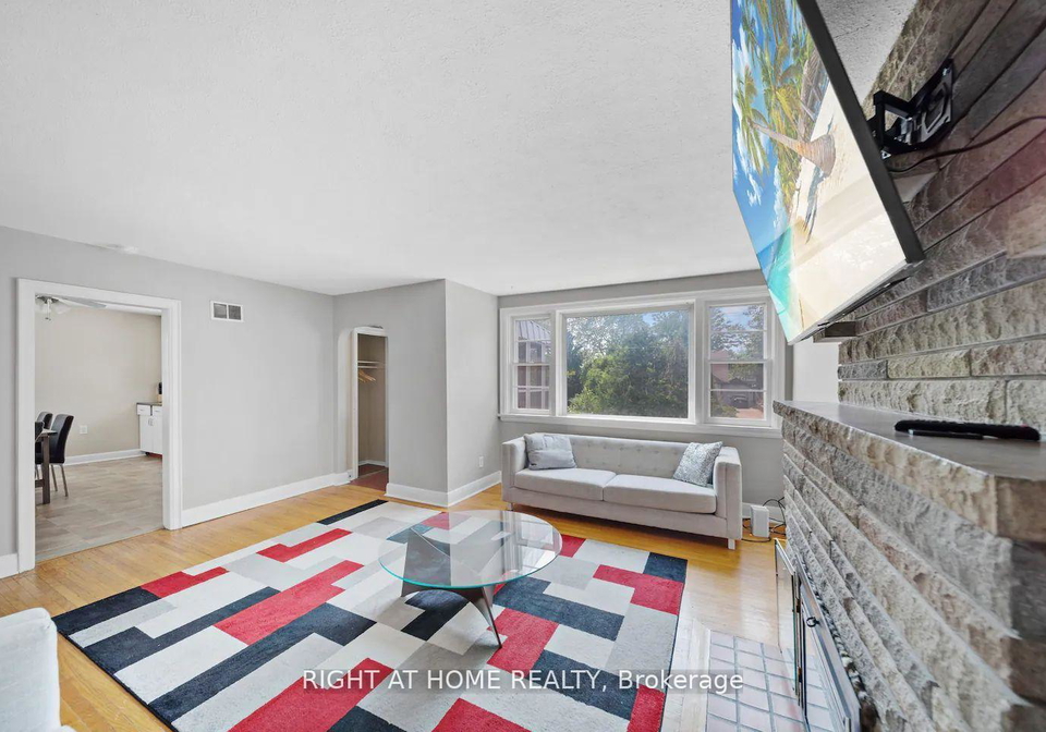 21-thomson-street-barrie-ontario-s12858990