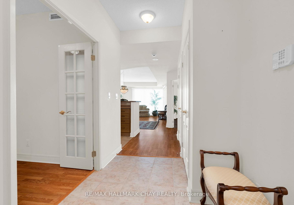 2-toronto-street-barrie-ontario-s12861874