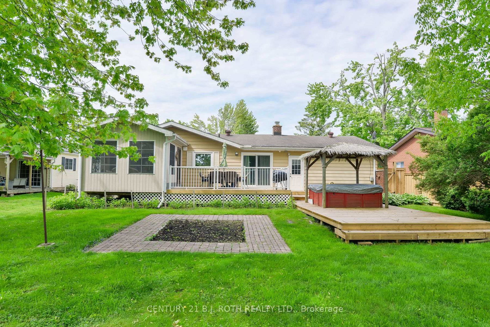 9-pinetree-court-ramara-ontario-s12863598